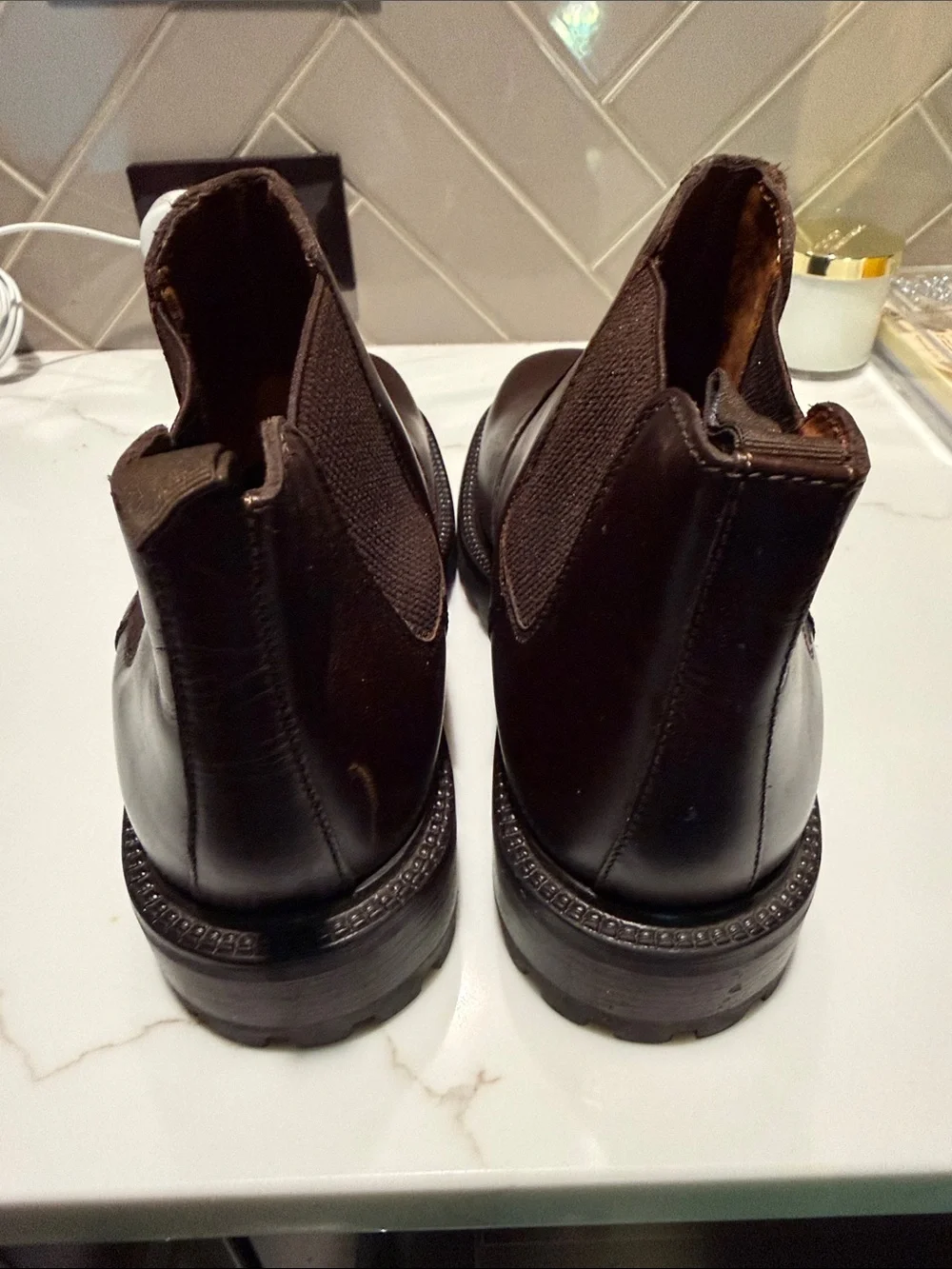 Kenneth Cole Reaction smooth dark